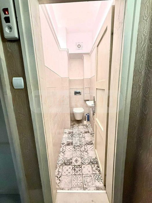 Дава се под наем Тристаен апартамент в Варна, Гръцка махала - 77 кв.м за 1097.01 € - Снимка #10