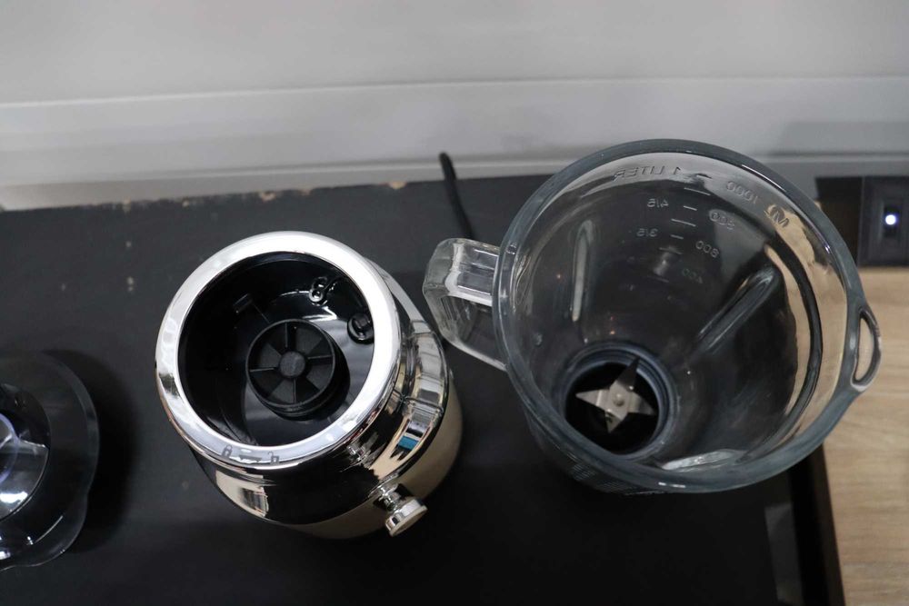 Блендер Cecotec Yellow RetroTwist 800 W, стъклена купа 1л, 4 остриета