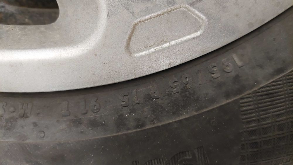 Зимни гуми с джанти 15" за BMW (5x120) – Continental TS860 + Тасове