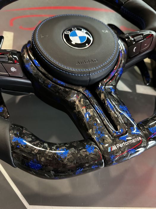 Volan BMW M CARBON FORJAT / LED / Vibratii / Incalzire / DISTRONIC / F
