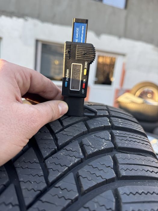 4 Anvelope Bridgestone Blizzak LM005 – 235/60 R18 107H