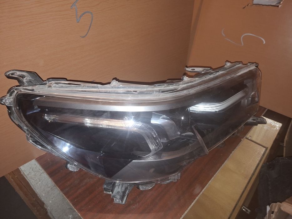 ДЕСЕН ФАР Toyota HIlux 81110-0KX21  2021-2025