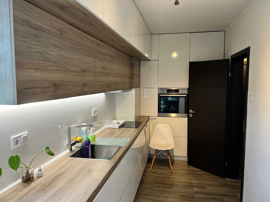 Дава се под наем Тристаен апартамент в София, Лагера - 86 кв.м за 600 € - Снимка #2