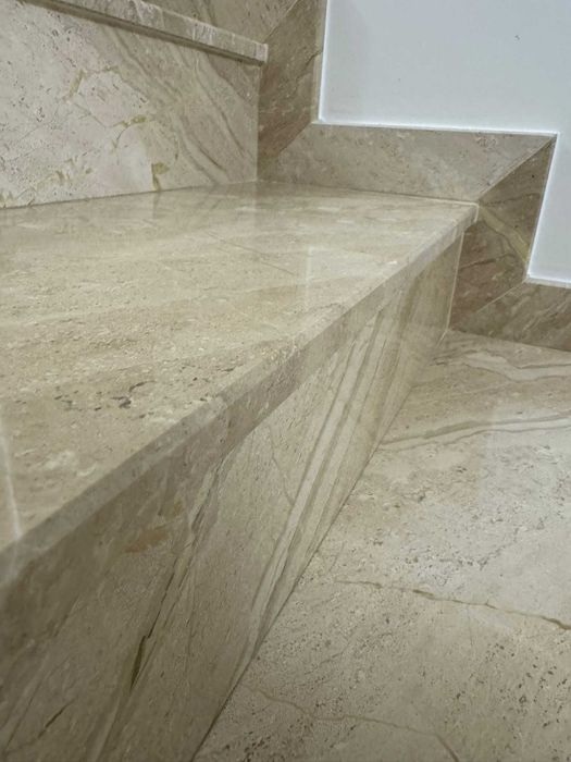 Scari din marmura si granit