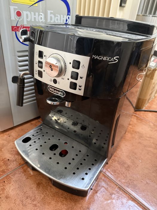 кафемашина Delonghi magnifica s