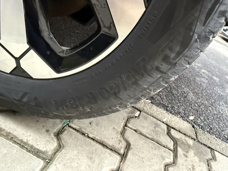 Vand anvelope Continental 215/60/R18 Vara