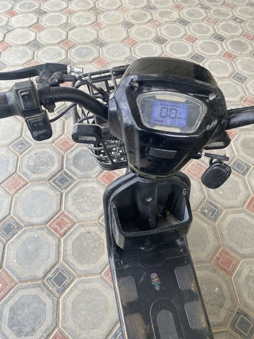 скутер fast 1 обмен айфон 11+