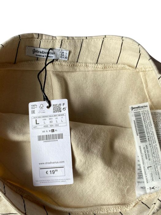 Fusta Stradivarius noua cu eticheta L 40