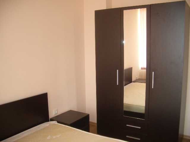 Двустаен обзаведен в кв.ВИНИЦА