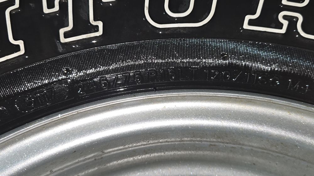 Cauciucuri cu jante R16 6x139.7