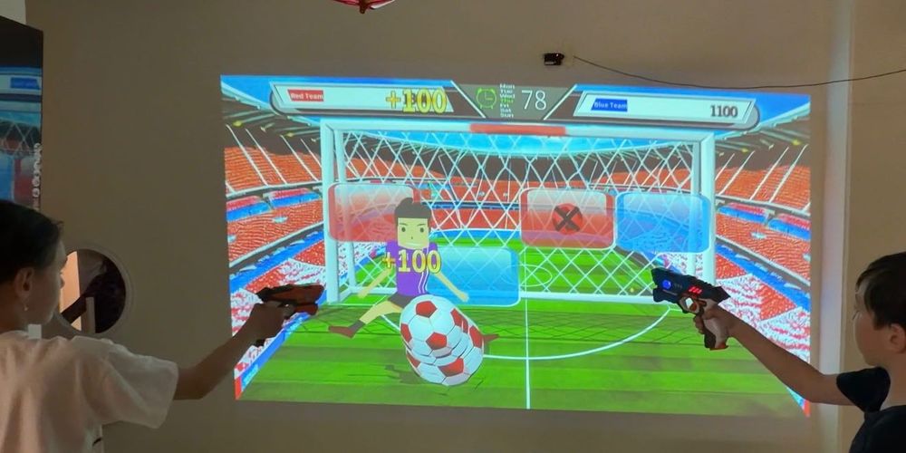 Vând Joc Interactiv de protecție pe perete