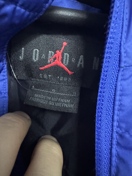 Geaca nike jordan marimea M si L