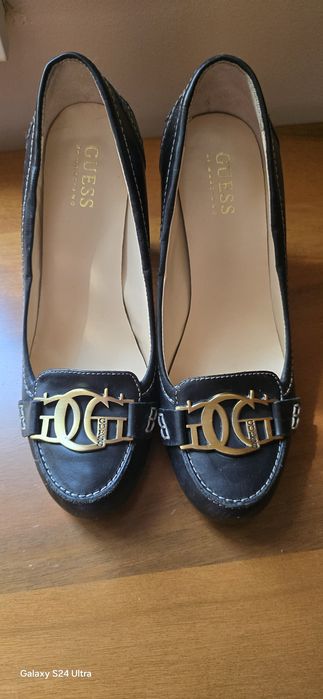 Дамски черни кожени обувки