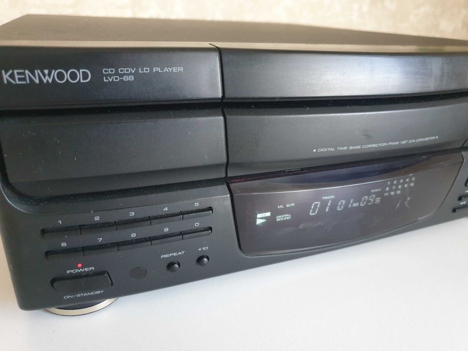 Kenwood LVD-68  Проигрыватель LaserDisc, CD и VCD дисков.