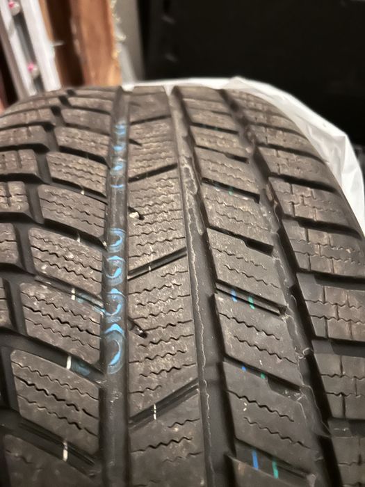 Зимни гуми Goodyear 245/45/19