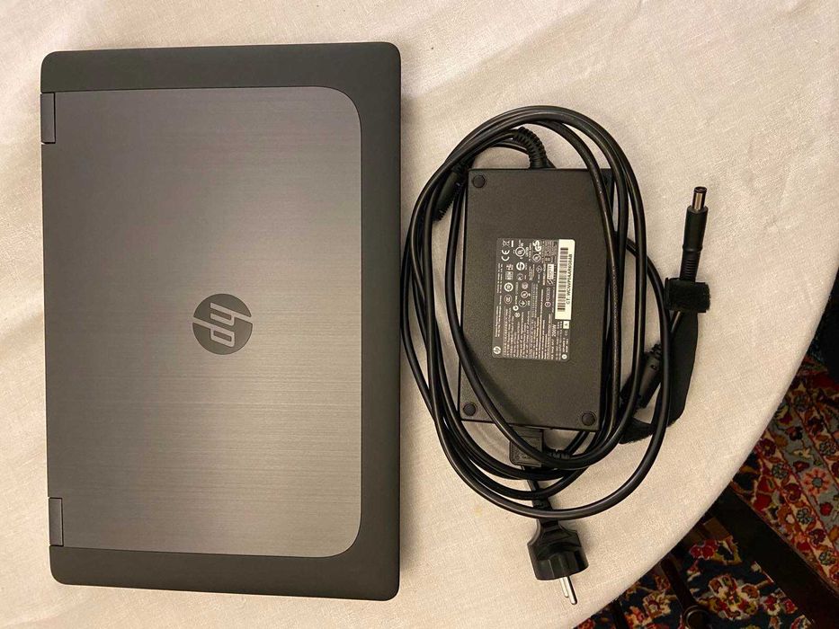 Продавам лаптоп за работа