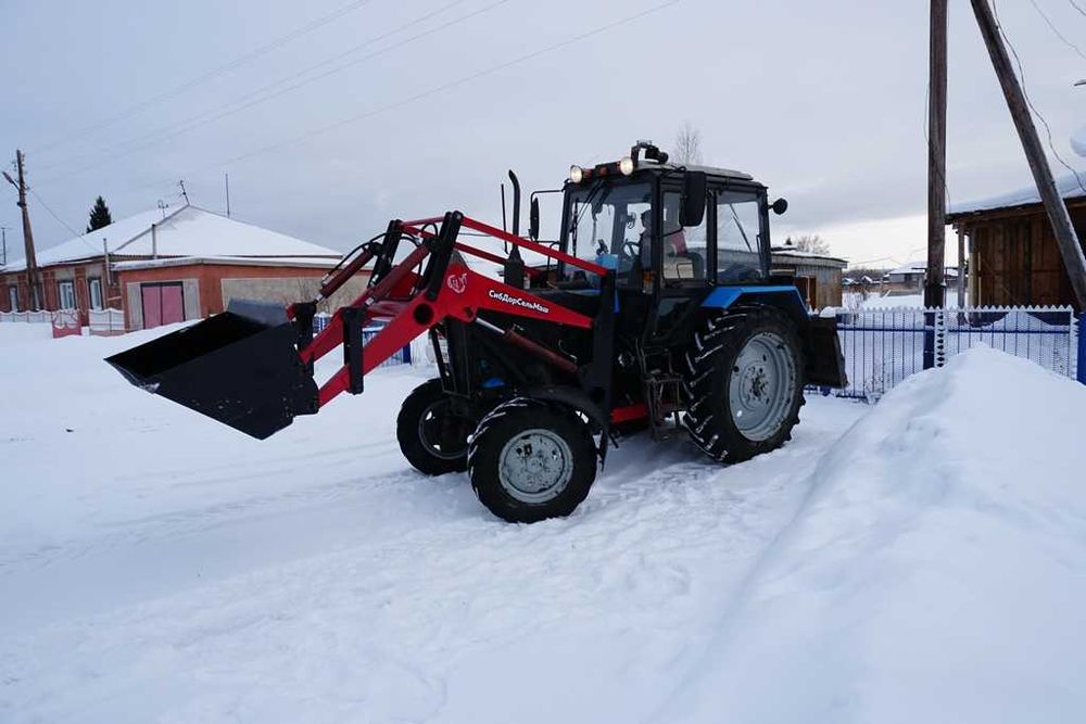Погрузчик ПКУ-0,9  "СибДорСельМаш"