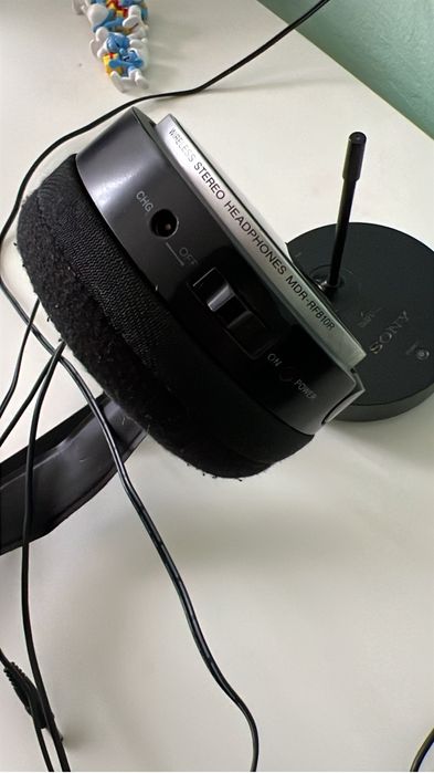 set casti  wireless Sony, frecventa radio