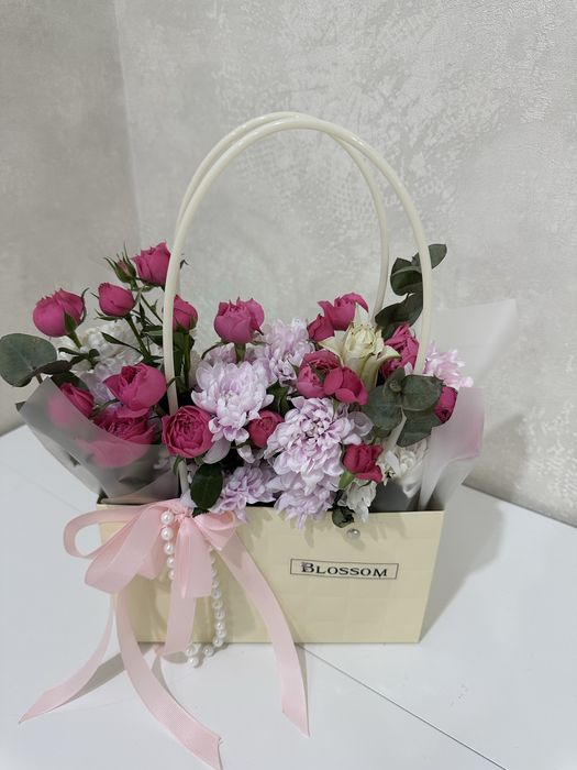 Цветы свежие ,красивые букеты