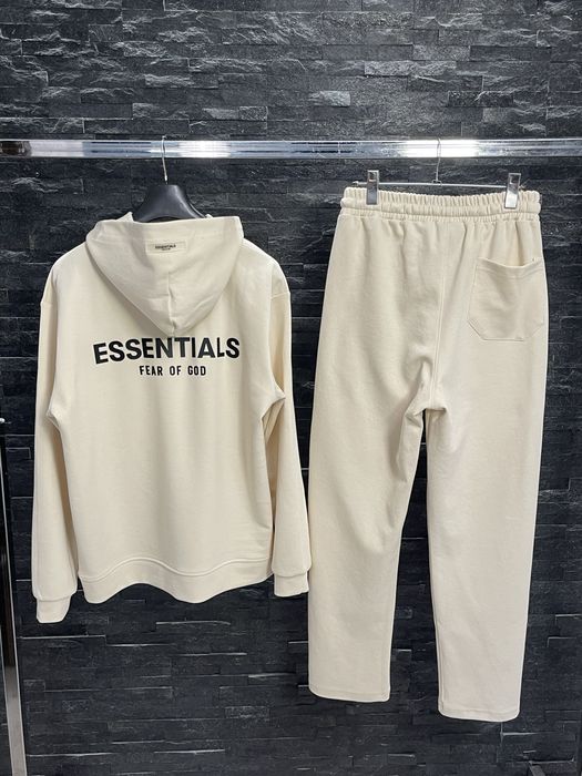 Compleu Essentials