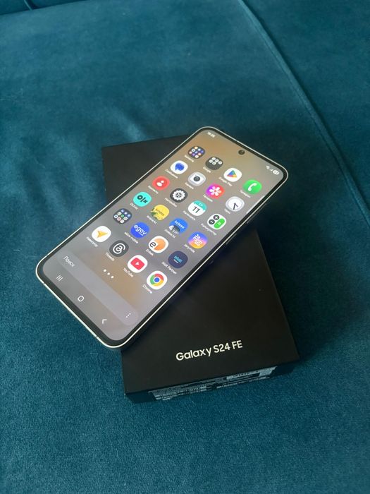 Samsung S24 Fe, 8/256GB в идеале