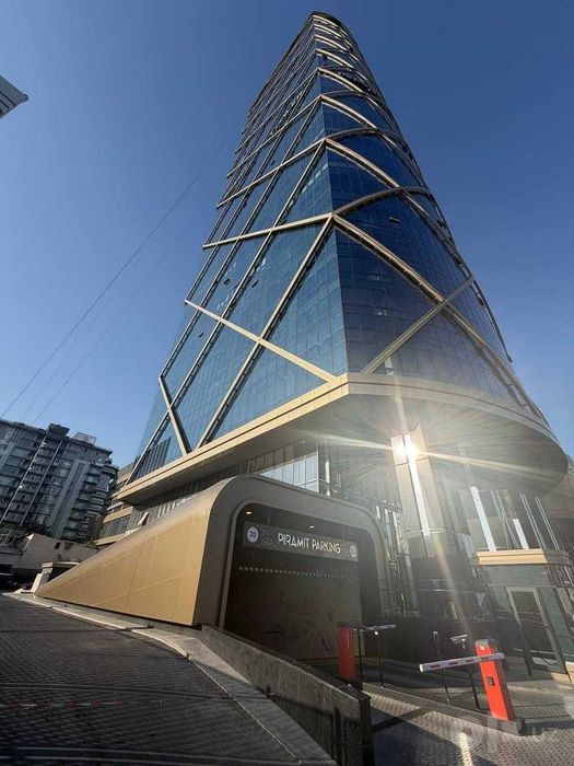 Срочно офис в Piramit tower (А7)