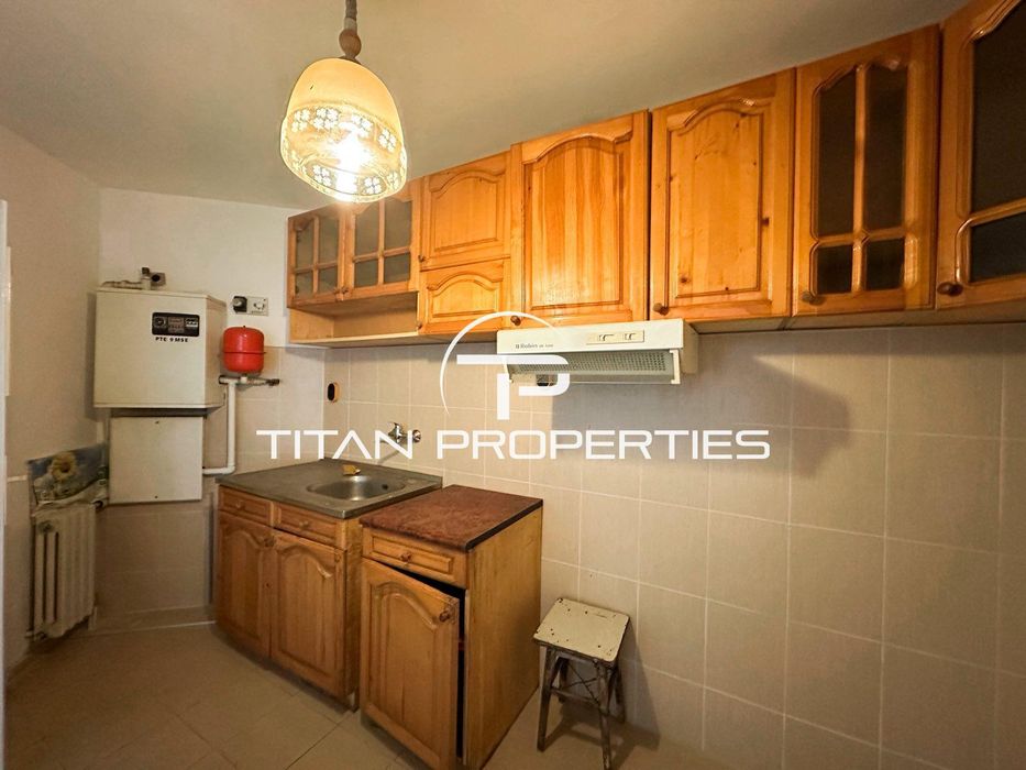 Дава се под наем Тристаен апартамент в Бургас, Център - 97 кв.м за 510 € - Снимка #6