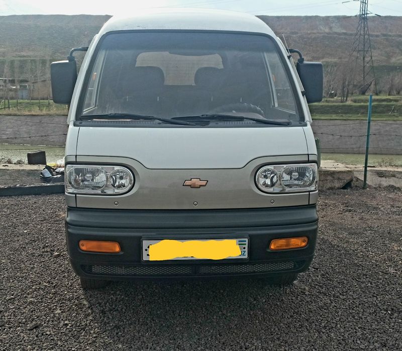 Дамас сотилади.Ангрен