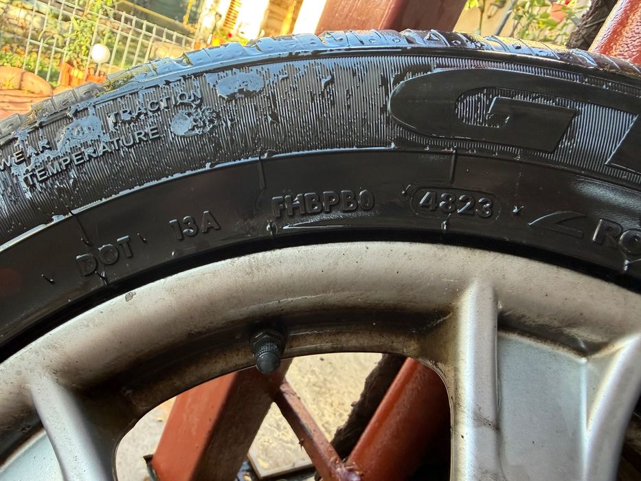 Jante aliaj Rial R16 4x100 (Renault, Dacia, Opel) + 2 cauciucuri ca NOI 205/55 R16 + 2 uzate
