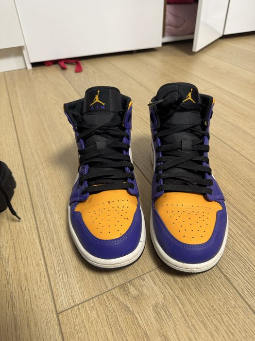 Jordan air 1 mid barbati