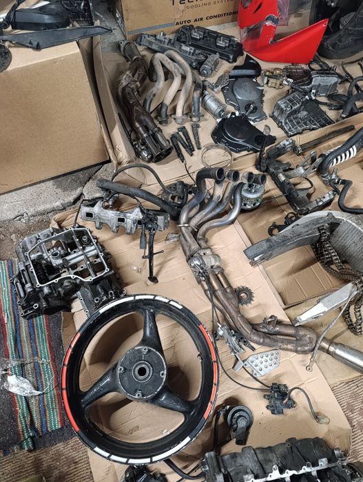 Части за Honda CBR 929