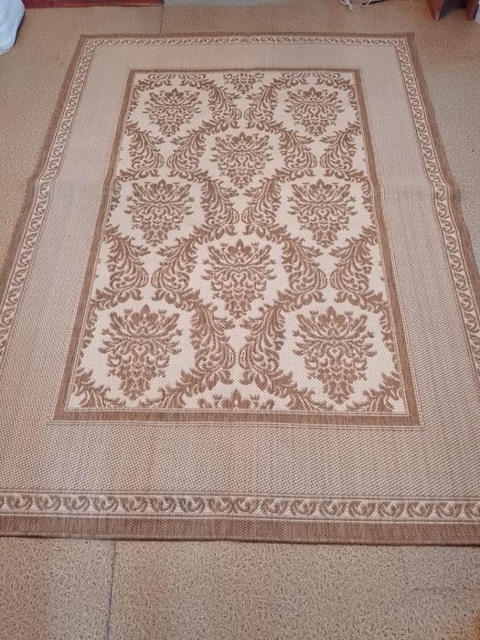 Продам ковер (160*230)