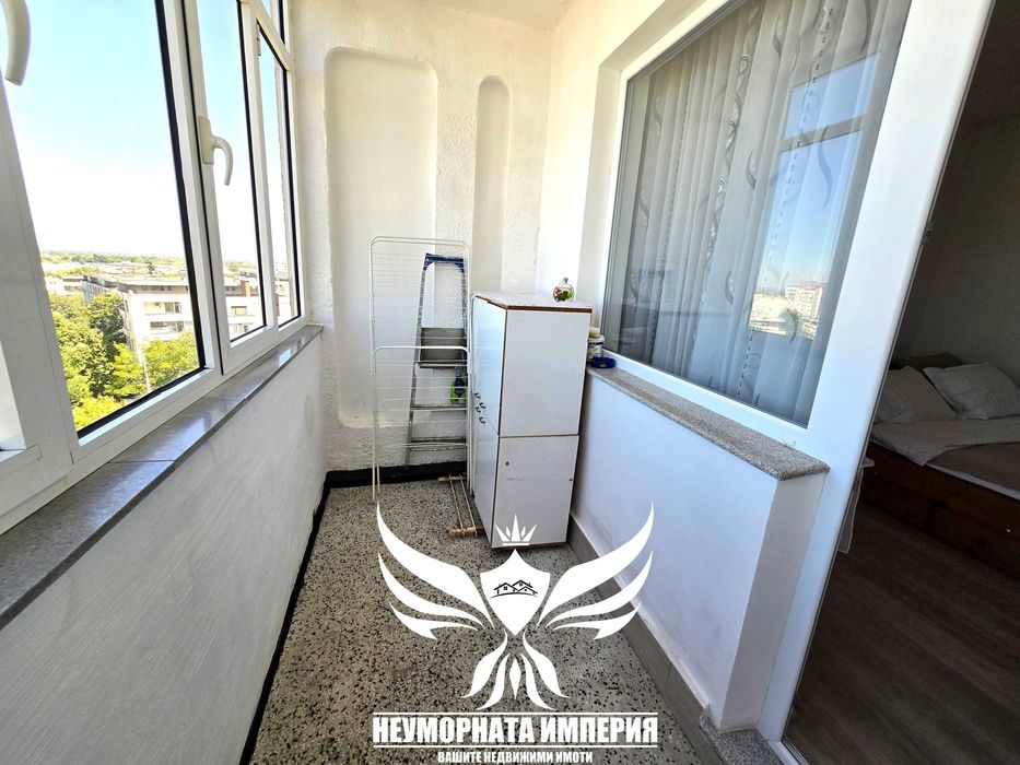 Продавам тристаен/четиристаен апартамент с площ от 87кв.м. на седми етаж в гр.Асеновград, кв.Запад