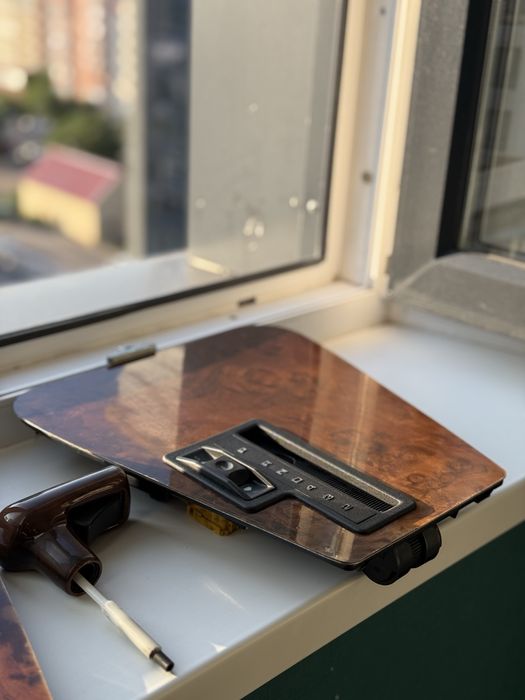 Площадка, полка кпп бмв е34