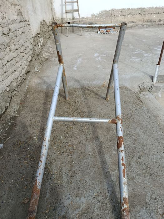 Qòlda yasalgan burus sotiladi