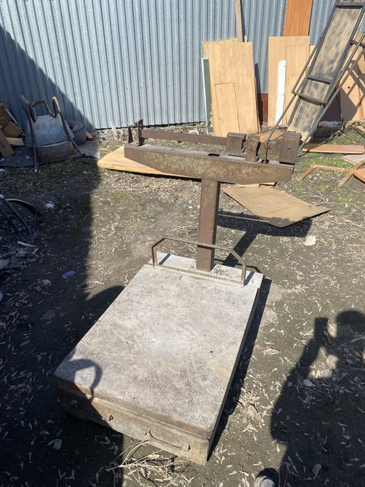 Продам весы в хорошем состоянии