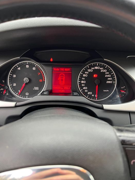 Vând autoturism AUDI A 4