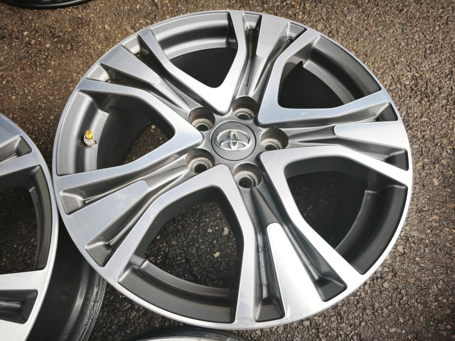 17" оригинални алуминиеви джанти за Toyota Rav 4