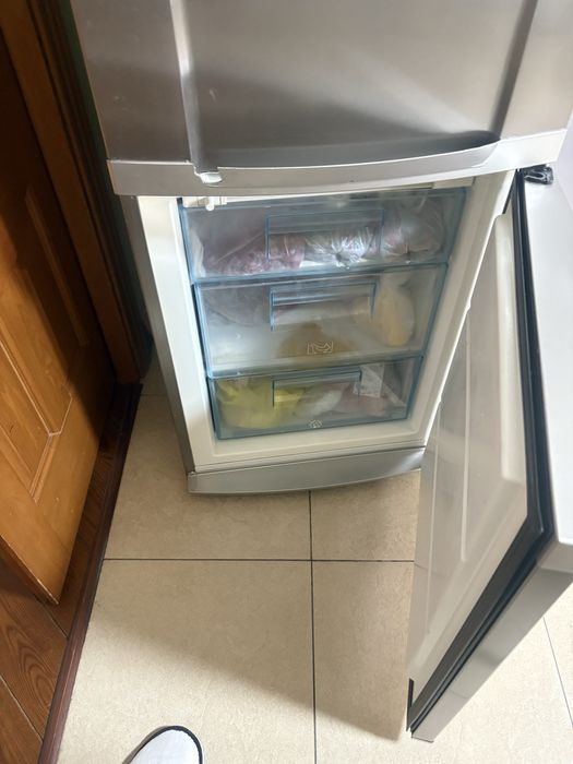 Холодильник Электролюкс