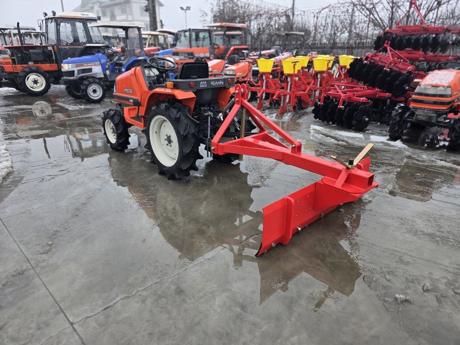 Lama zapada/ Nivelator/ Tractor japonez