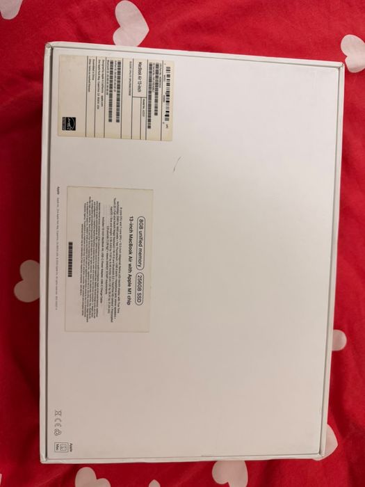 Продам Macbook Air чип M1