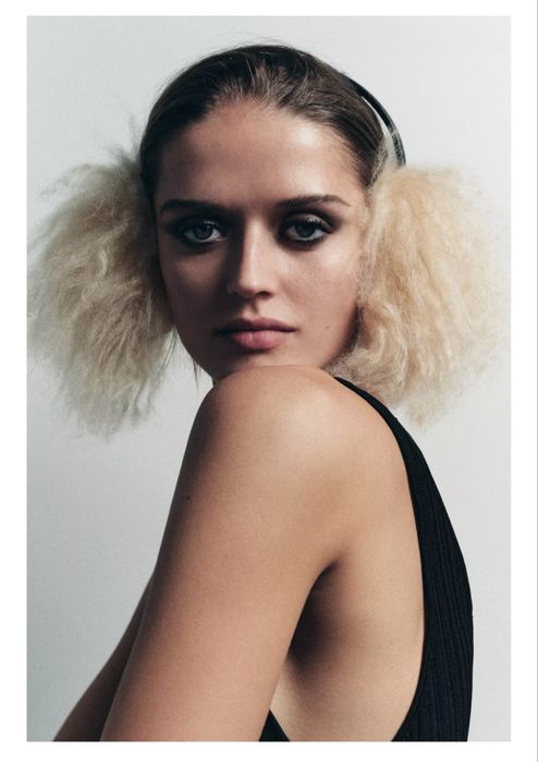 Zara ушанки от естествена овча вълна
