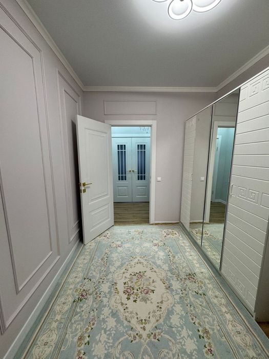 Өте әдемі кілем, табиғи