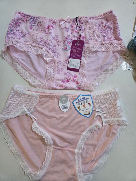 Нижнее белье трусы женский