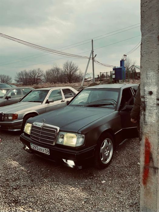 Запчасти на Мерседес 190,124