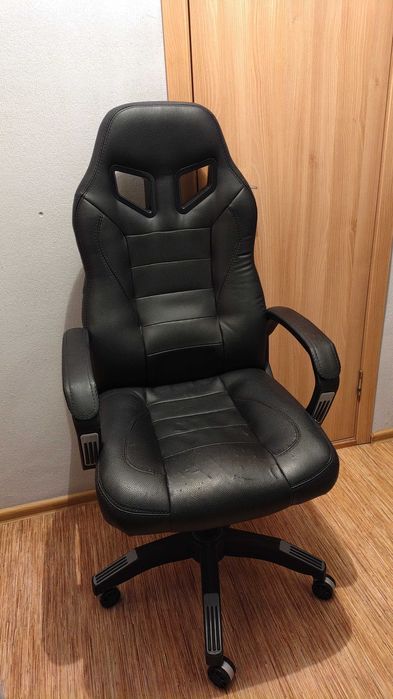 Компьютерное кресло