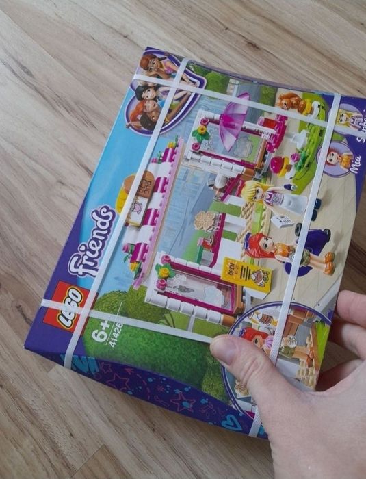 LEGO Friends  nou sigilat - Cafeneaua parcului Heartlake City 41426