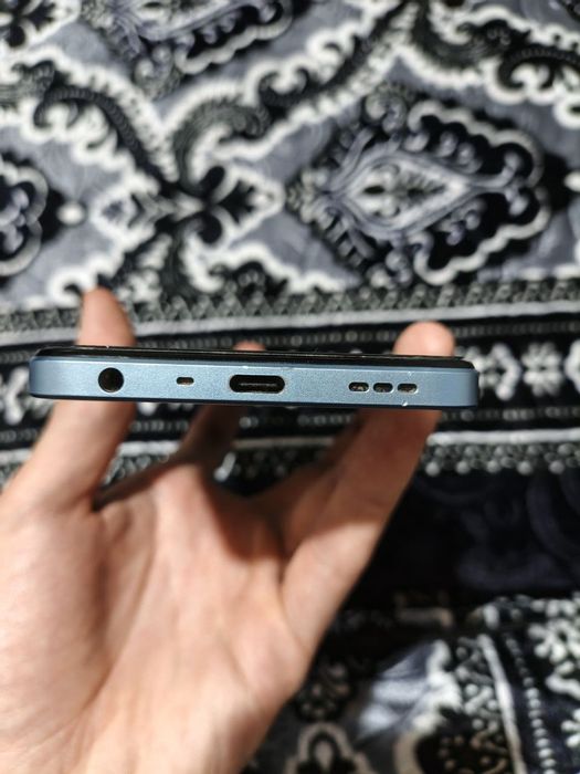 Oppo A57 s 4/64 holati idial