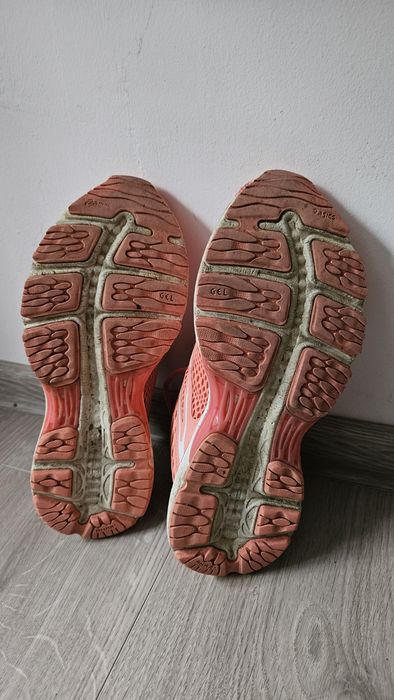 Adidași alergare femei Asics