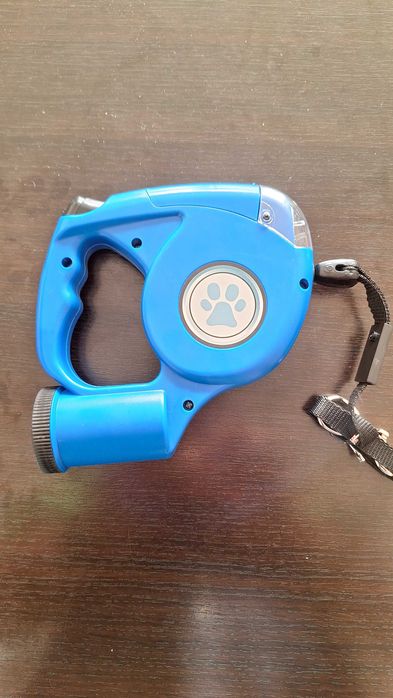 Автоматичен повод за куче 5 метра, с осветление, контейнер